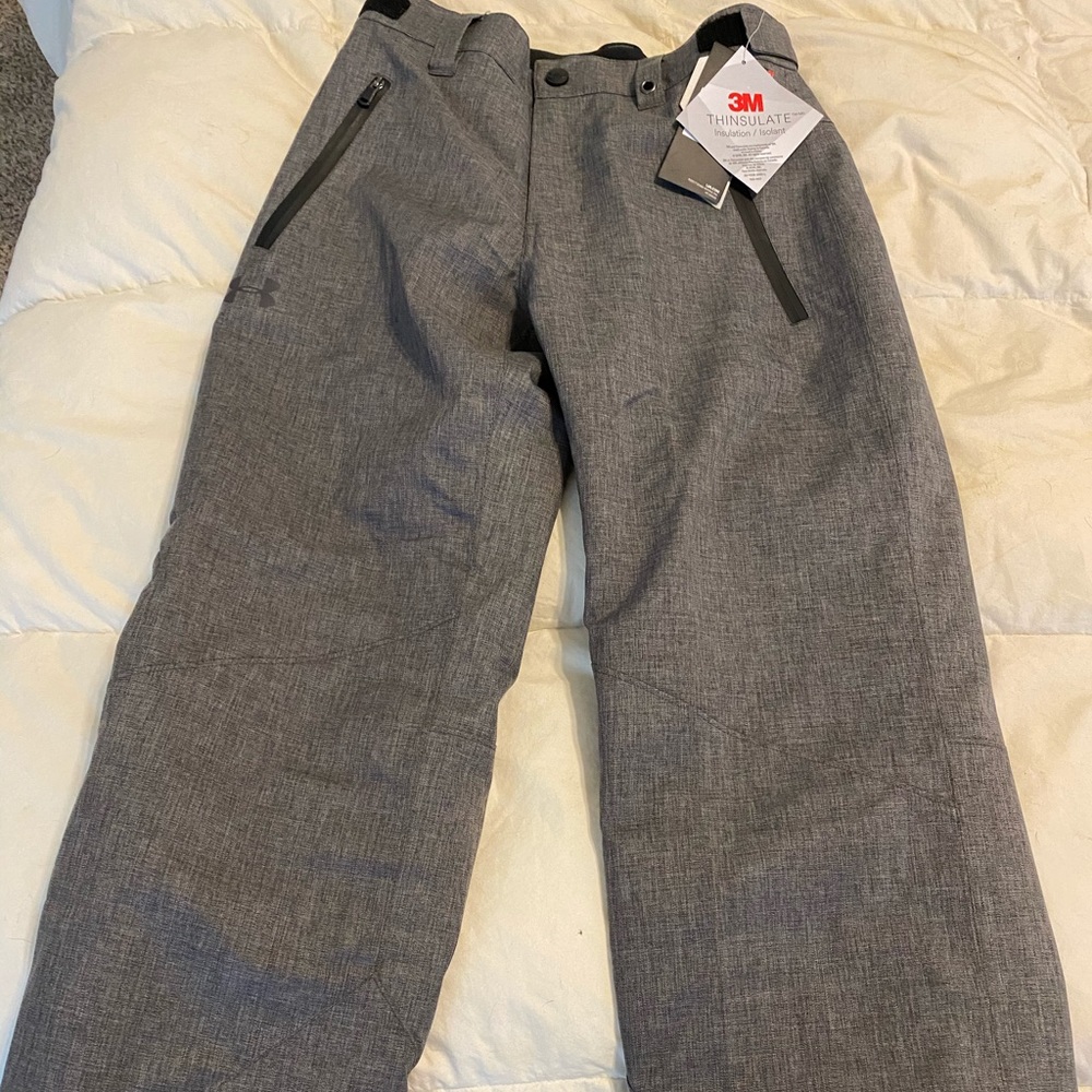 Boys Under Armour snow pants NWT